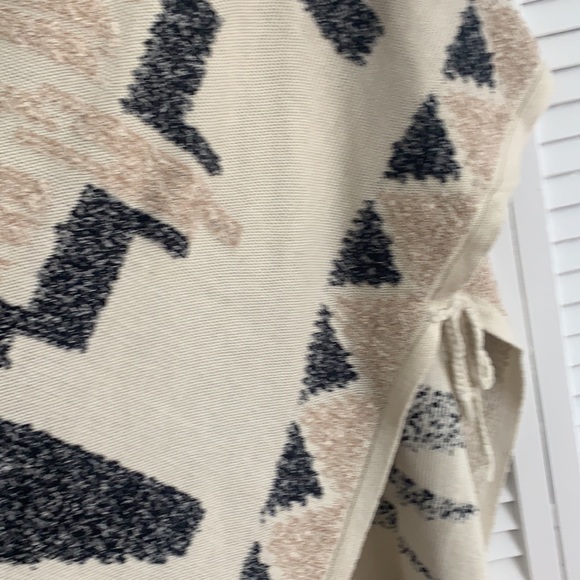 Lucky Brand Oversized Cape - Picture 3 of 6